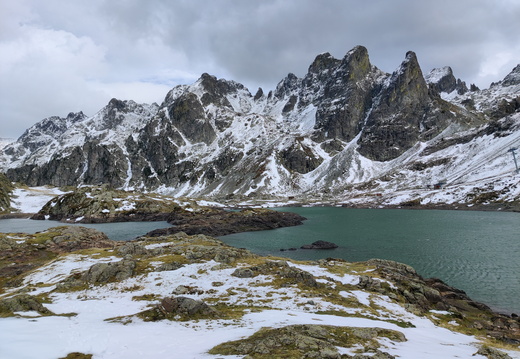 Lacs Robert et sommets Belledonniens